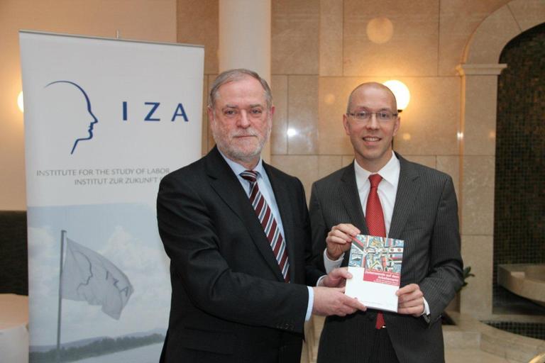 IZA Book Presentation: "Zeitenwende auf dem Arbeitsmarkt - Wie reagieren wir auf die Folgen des demografischen Wandels?"