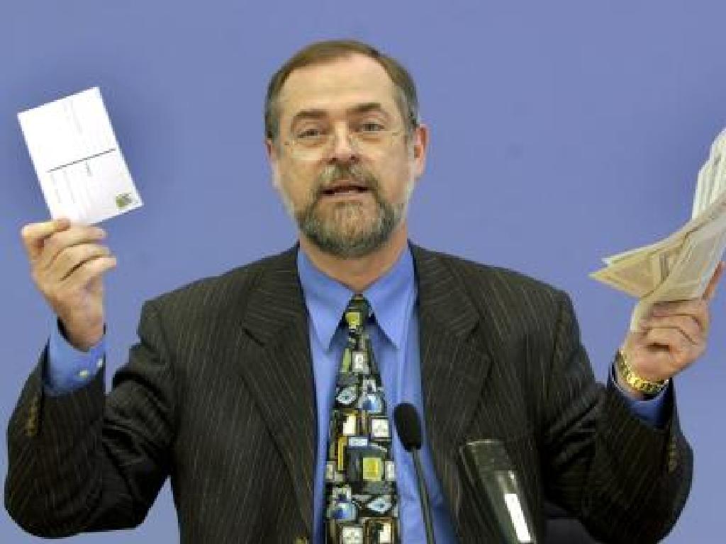 Press photo April 2005