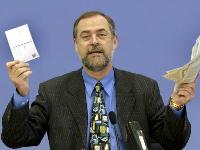 Press photo April 2005